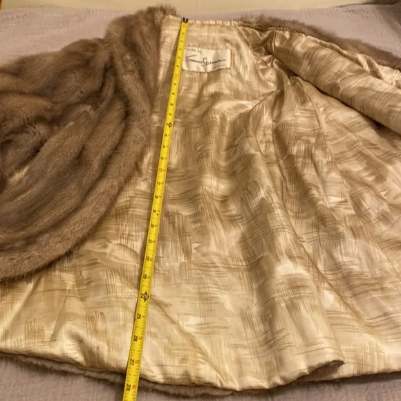 FURS BY EDWARD GLASSER CHICAGO Vintage Brown Fur Poncho / CAPE. One size - Picture 10 of 11